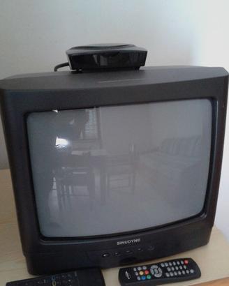 Televisore catodico piccolo.