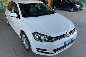 Golf serie 7  highline 2.0 td. 150 cavalli