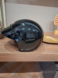 Casco scooter o moto nero 