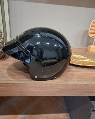 Casco scooter o moto nero 