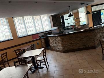 Locale Commerciale cat C/1 Bar Ristorante Pizzeria