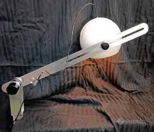 Lampada di design tipo Joe Colombo