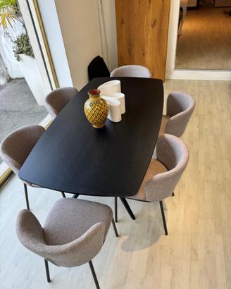 Tavolo in legno verniciato