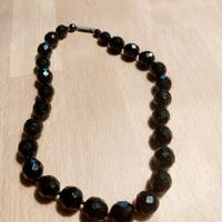 Collana vintage con pietre nere sfaccettate