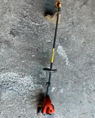 Decespugliatore a motore