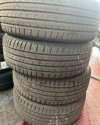 Gomme 215/60 R17 100V 4 stagioni