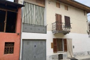 Immobile in asta di 175 m² con 3 locali e box auto