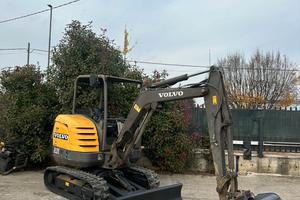 E210 Escavatore Volvo 27 q EC27C