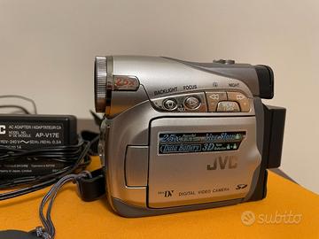 VIDEO CAMERA GR-D270E  JVC