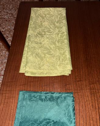 Set tovaglie, coprimacchia e tovaglioli