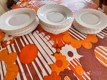 Set di 35 piatti bianchi porcellana