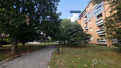 Appartamento con terrazzo e vista sul verde