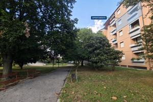 Appartamento con terrazzo e vista sul verde