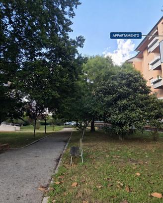 Appartamento con terrazzo e vista sul verde