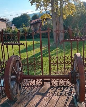 Cancelli antichi in ferro battuto 