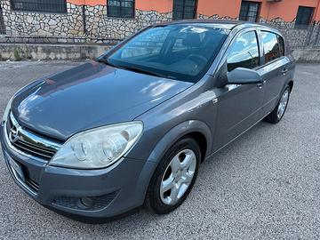 Opel Astra 1.3 CDTI 5 porte Enjoy