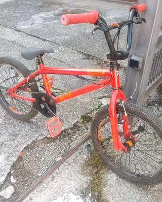 Bici BMX BTWIN (Decathlon)