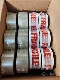 24 rotoli di nastro adesivo.