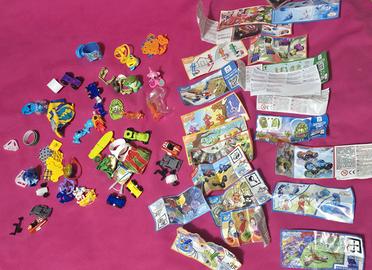 Lotto di sorpresine Kinder degli anni '90 e 2000.