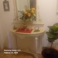 tavolino in cristallo e consolle  antica