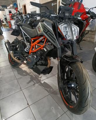 KTM DUKE 125 2022