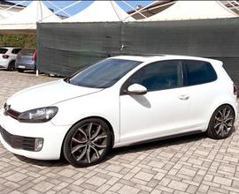 VOLKSWAGEN Golf GTI - 2009