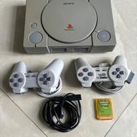 PlayStation 1 SCPH-7502 + 2 joystick + memory card