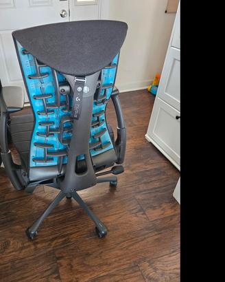 sedia Herman Miller x Logitech Embody
