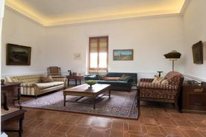 3 LOCALI A LUCERA