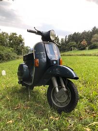 Vespa P 200 e