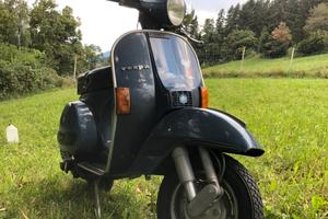 Vespa P 200 e