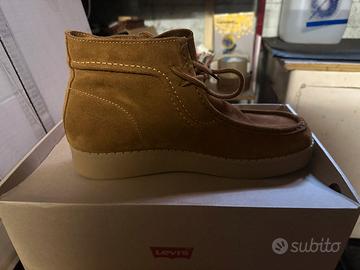 Scarpe levis