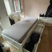 Letto singolo con cassetti