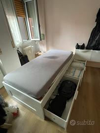Letto singolo con cassetti