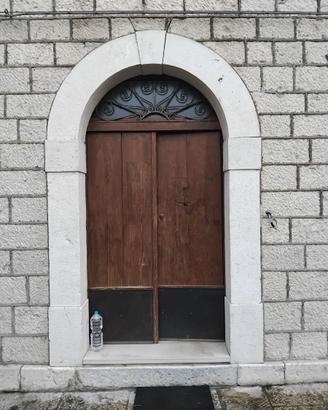Portoni antichi
