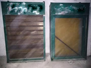 Vetrine per esterno con serrande