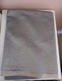 Scampolo tessuto in velluto .