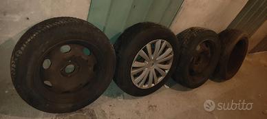 Gomme invernali 215/55/16