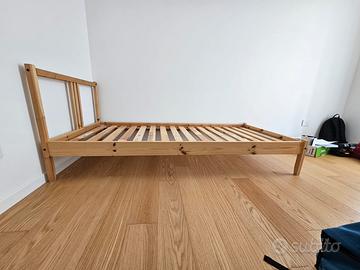 Struttura letto Ikea e base a doghe