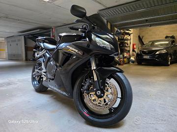 Honda cbr 1000 rr anno 2006