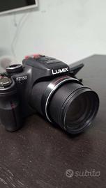 Panasonic Lumix FZ150 + borsa, 2 batterie e filtro