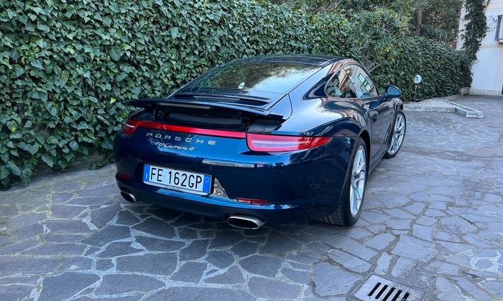 Porsche 991 Carrera 4
