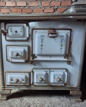 stufa a legna antica marca KREFFT