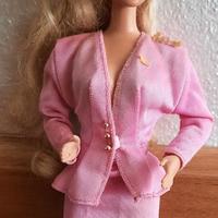 BARBIE FLIGHT TIME- BARBIE PILOTA by MATTEL