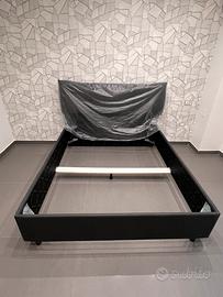 Letto matrimoniale ragazzo/coppia