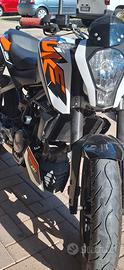 Moto KTM 200 Duke