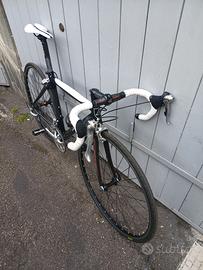 Bicicletta in carbonio