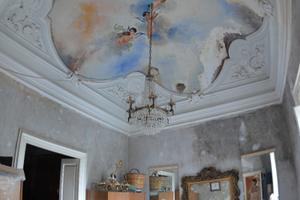 Appartamento al primo piano con elementi Liberty,