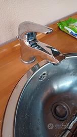 Lavabo miscelatore e scarico