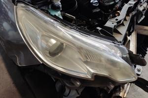 Proiettore destro PEUGEOT 2008 del 2014